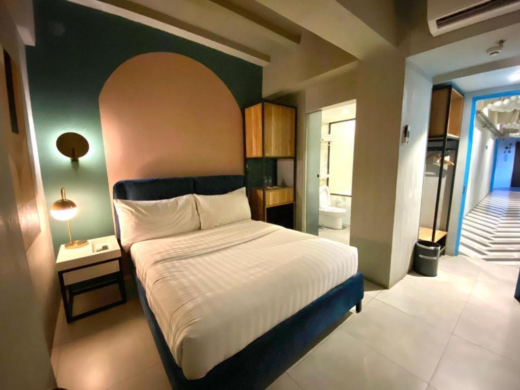 Citizen Hotel Mandaluyong Exterior photo